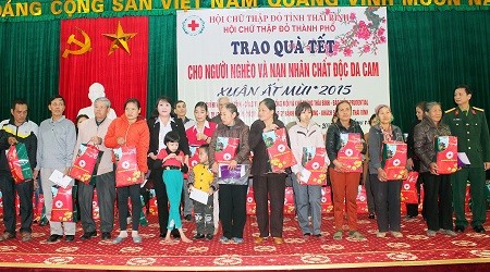 Mobilizing 1 million Tet gifts for poor families - ảnh 1