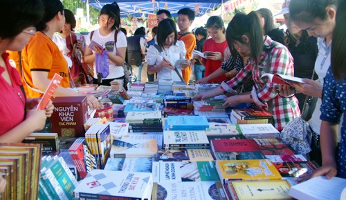 Book Day celebrated in Kien Giang - ảnh 1