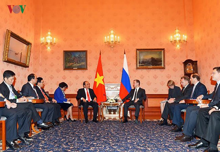 Vietnam prioritizes its comprehensive strategic partnership with Russia  - ảnh 1