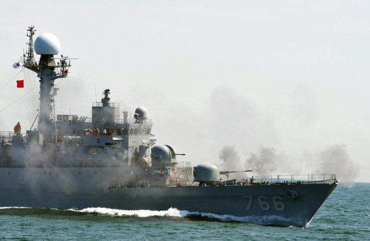 North Korea accuses South Korea naval ships for violating its waters - ảnh 1