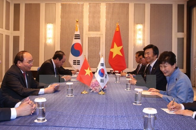 Prime Minister Nguyen Xuan Phuc’ bilateral meetings on ASEM sidelines - ảnh 2
