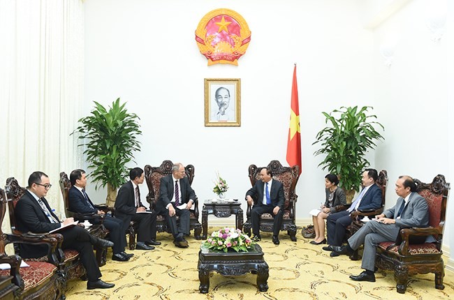 Prime Minister Nguyen Xuan Phuc receives new German Ambassador - ảnh 1