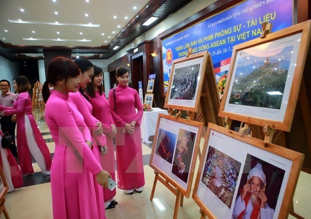“ASEAN - Cultural Colours” exhibition opens in Hanoi - ảnh 1