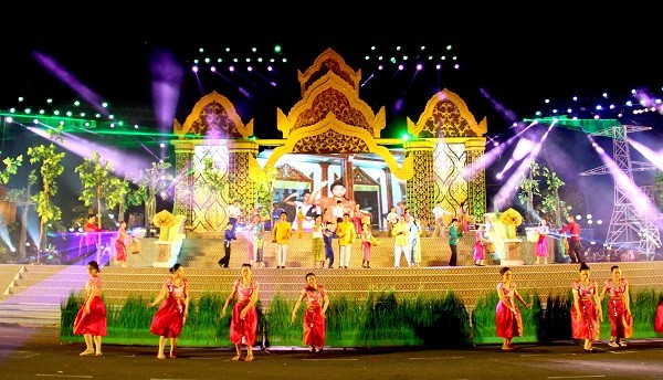 Khmer culture introduced in Hanoi - ảnh 1