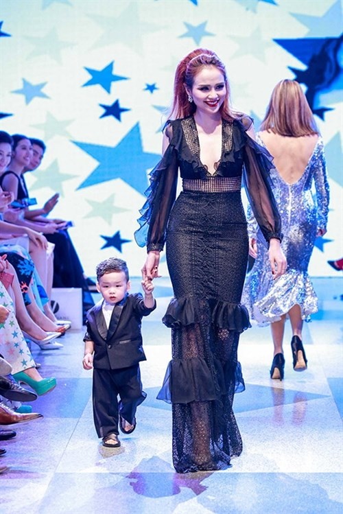 Junior Fashion Week comes to HCM City  - ảnh 1
