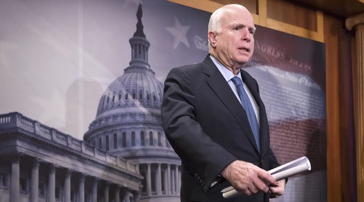 Senator John McCain withdraws support Donald Trump - ảnh 1