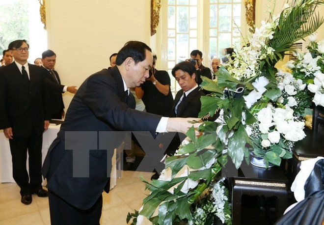 President Tran Dai Quang pays tribute to late Thai King - ảnh 1