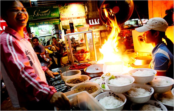 Hanoi to host 1st street food festival - ảnh 1