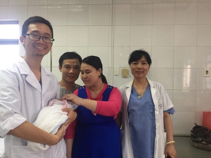 First Vietnamese baby born from frozen egg - ảnh 1