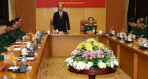 President Tran Dai Quang works with Defense Ministry leaders - ảnh 1