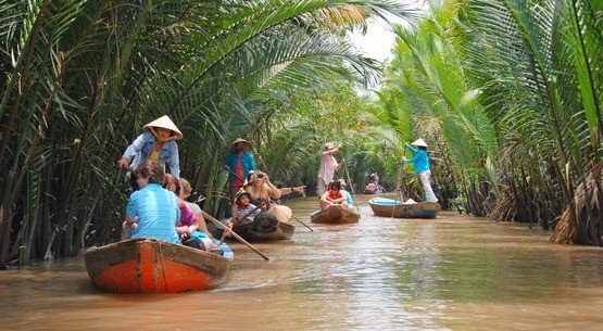 Vietnam, ASEAN cooperate in tourism development - ảnh 1