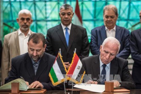 Fatah, Hamas sign reconciliation agreement  - ảnh 1