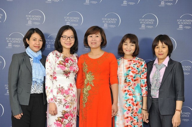 Five Vietnamese female scientists win L'Oreal-UNESCO awards - ảnh 1