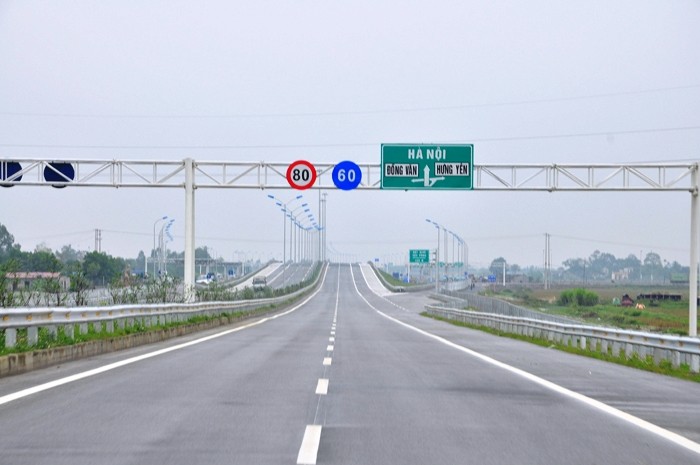 Deputy Prime Minister: North-South highway must keep progress - ảnh 1