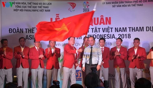 Vietnamese athletes with disabilities sent off to 2018 Asian Para Games - ảnh 1