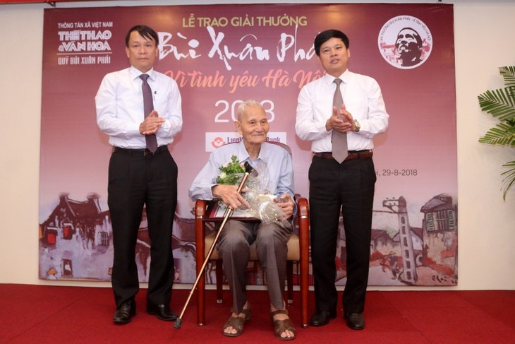 “Bui XuanPhai – For Love of Hanoi” award announced  - ảnh 2