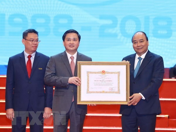 PM Nguyen Xuan Phuc attends Vietinbank’s 30th anniversary - ảnh 1