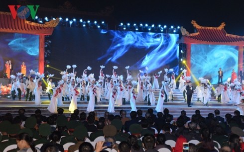 War martyrs, veterans honored to mark founding anniversary of Vietnam People’s Army - ảnh 2