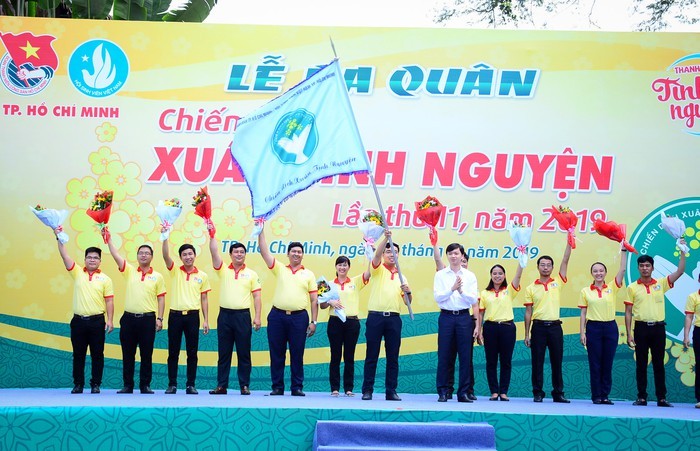 HCMC youth begins spring voluntary program - ảnh 1