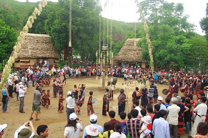 Activities to welcome Tet at Vietnam’s Ethnic Culture and Tourism Village - ảnh 1