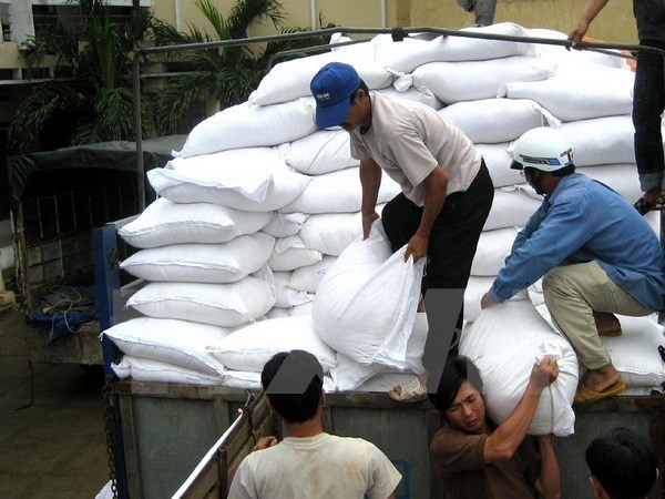 Food relief for Tet delivered to localities  - ảnh 1