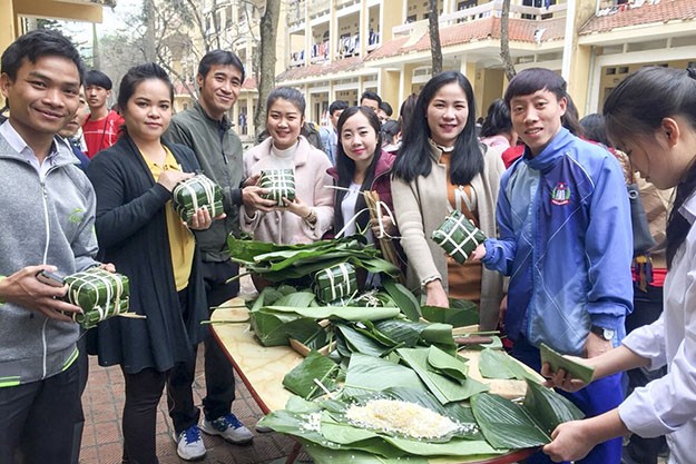 Foreign students celebrate Vietnamese Tet - ảnh 2