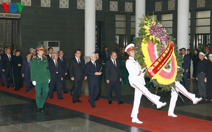 State funeral held for Lieutenant General Dong Sy Nguyen - ảnh 1