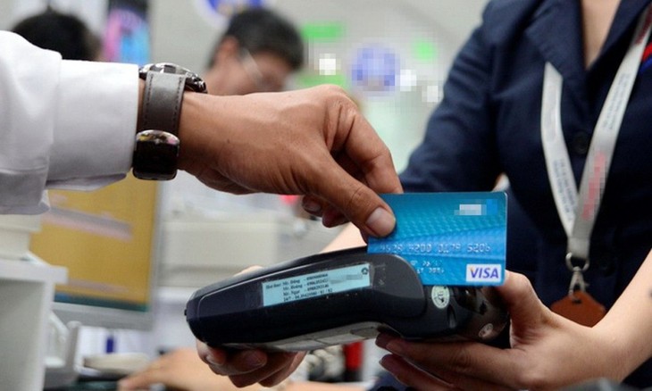 Non-cash payments, inevitable trend in Vietnam - ảnh 1