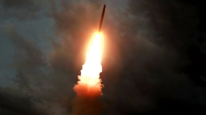 South Korea: North Korea fires new-type short-range ballistic missiles - ảnh 1