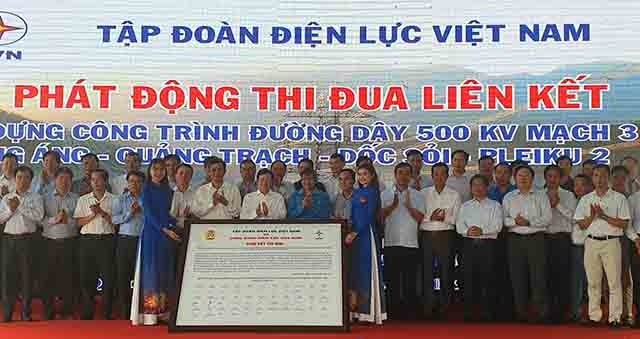 Deputy PM launches emulation movement among 500kV projects - ảnh 1