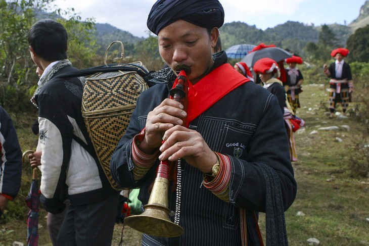Music in wedding ritual of Red Dao in Lao Cai province - ảnh 1