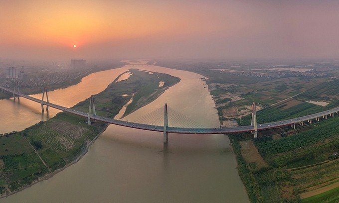 New heli-ride rotates perspective on Red River - ảnh 1