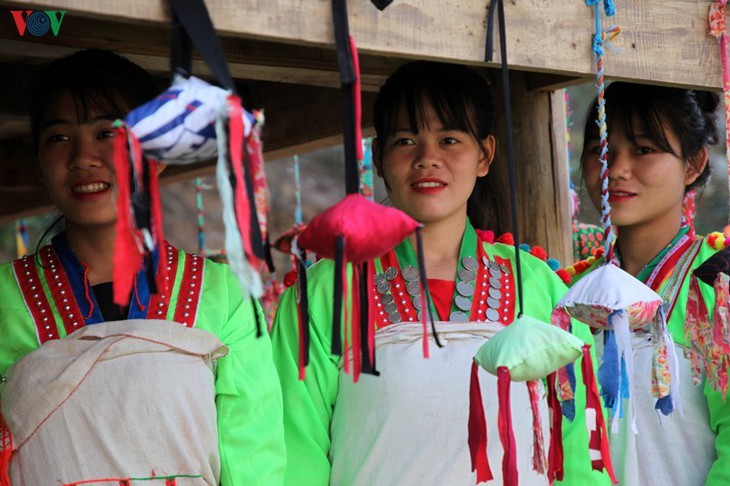 New Year “Con” throwing festival tightens Vietnam, Laos, China bonds - ảnh 18
