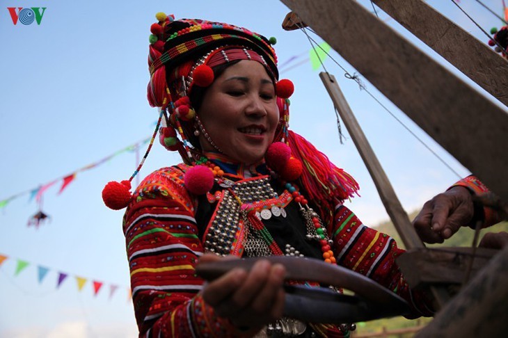New Year “Con” throwing festival tightens Vietnam, Laos, China bonds - ảnh 19