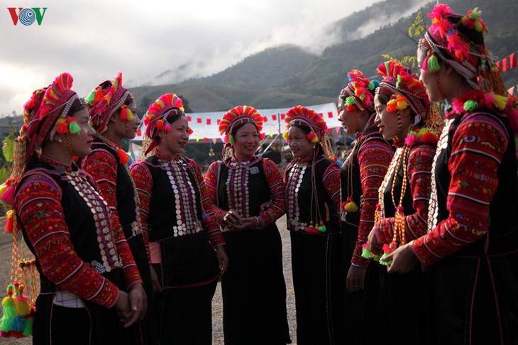 New Year “Con” throwing festival tightens Vietnam, Laos, China bonds - ảnh 3