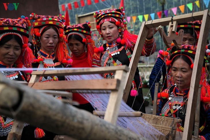 New Year “Con” throwing festival tightens Vietnam, Laos, China bonds - ảnh 5