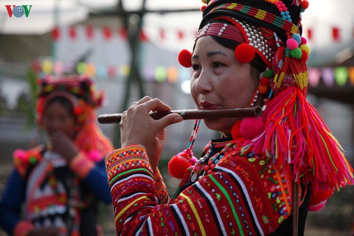 New Year “Con” throwing festival tightens Vietnam, Laos, China bonds - ảnh 9