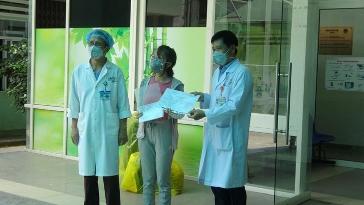 Vietnam announces 16 more COVID-19 patients recover - ảnh 1