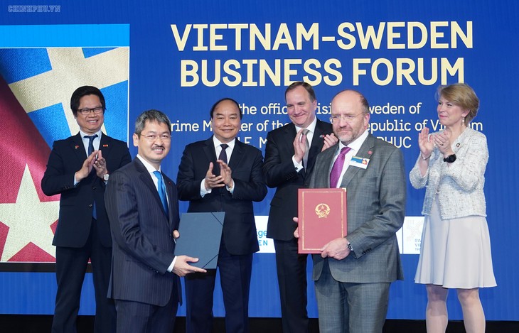 Vietnam, Sweden cooperate in COVID-19 fight - ảnh 1