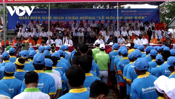 Ngo boat race opens Khmer Ok-om-bok festival - ảnh 1