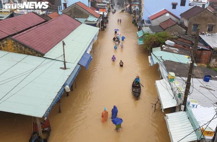 UNESCO-recognised Hoi An inundated by flooding again - ảnh 9