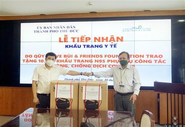 Vietnamese community abroad supports HCMC’s COVID-19 fight - ảnh 1