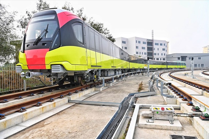 All 10 trains for Hanoi's second metro route arrive in Vietnam - ảnh 1