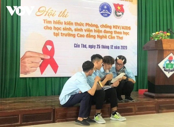 Mekong Delta’s medical center excels in fighting HIV/AIDS  - ảnh 2