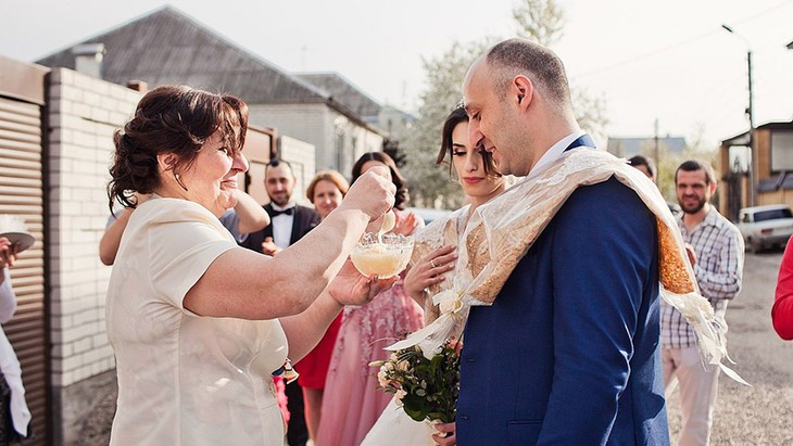 lavash-armenian-wedding_vvox.jpg