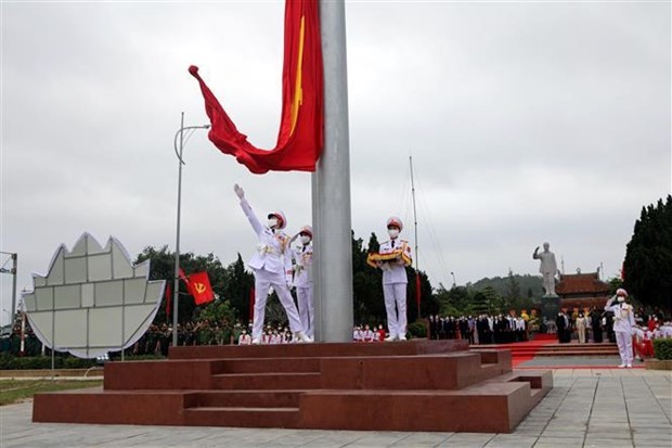 Flag salute ceremony and inauguration of national flag pole on Co To Island - ảnh 1