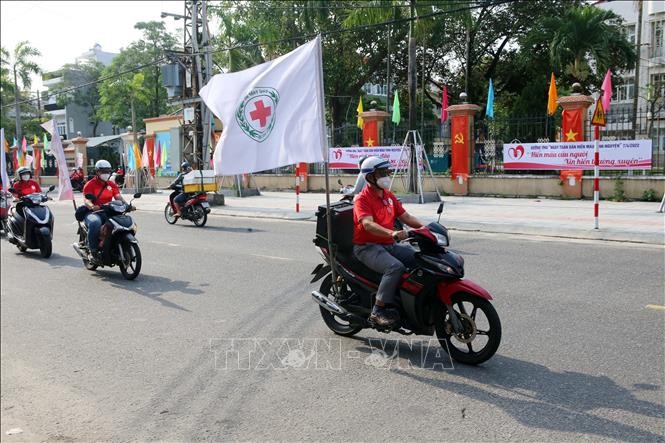 World Red Cross and Red Crescent Day promotes humanitarian activities - ảnh 1