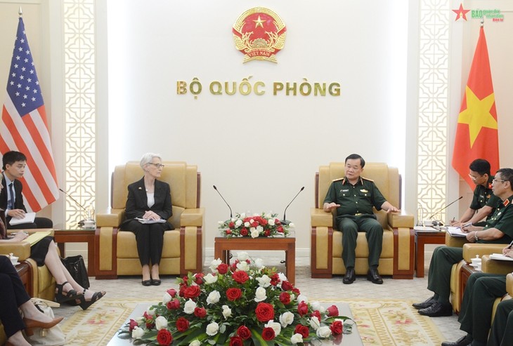 Vietnam, US enhance cooperation in settling war consequences - ảnh 1
