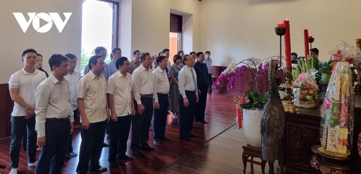 VOV delegation commemorates President Ho Chi Minh - ảnh 1