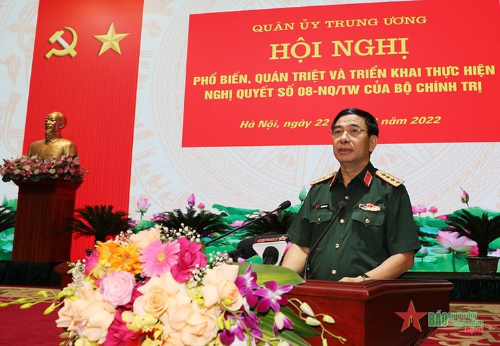 PM calls for effective implementation of Vietnam’s defense development resolution - ảnh 2